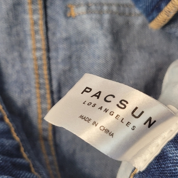 PacSun Blue Denim High Rise Cuffed Mom Shorts - Picture 8 of 10